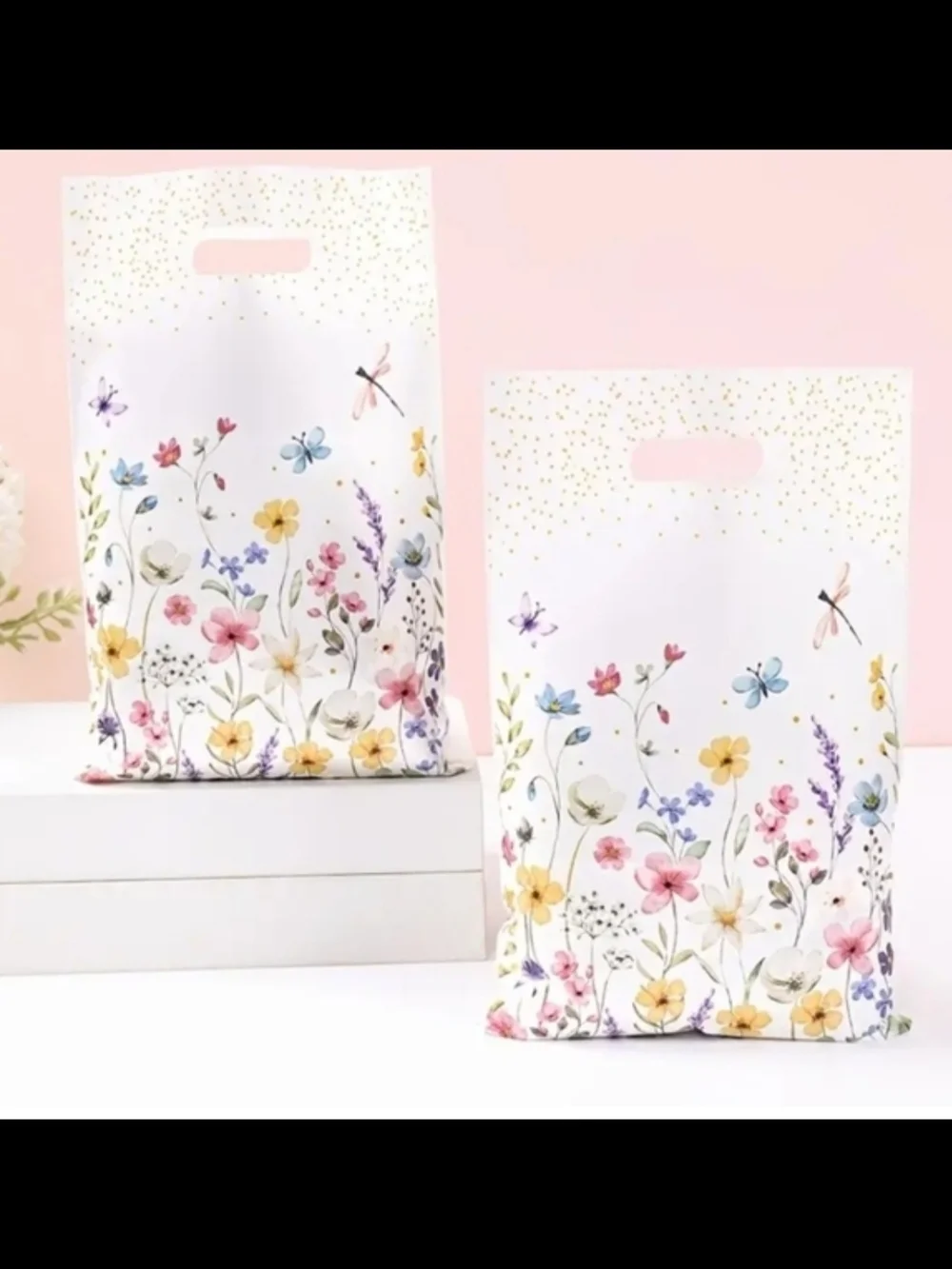 BUY IT NOW 🔥 Floral Garden Poly Gift Bags - Multi Color 10 pcs